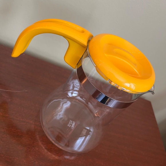 Vintage Pyrex Glass Pitcher Made in France - Picture 2 of 7